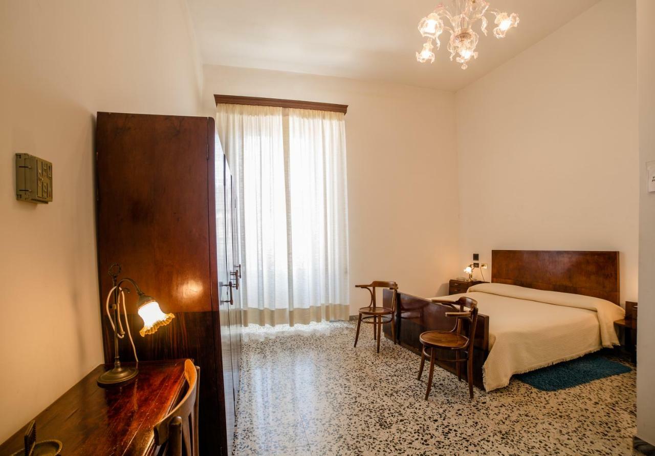 Hotel Aer Bj Vittoria กาญารี ภายนอก รูปภาพ