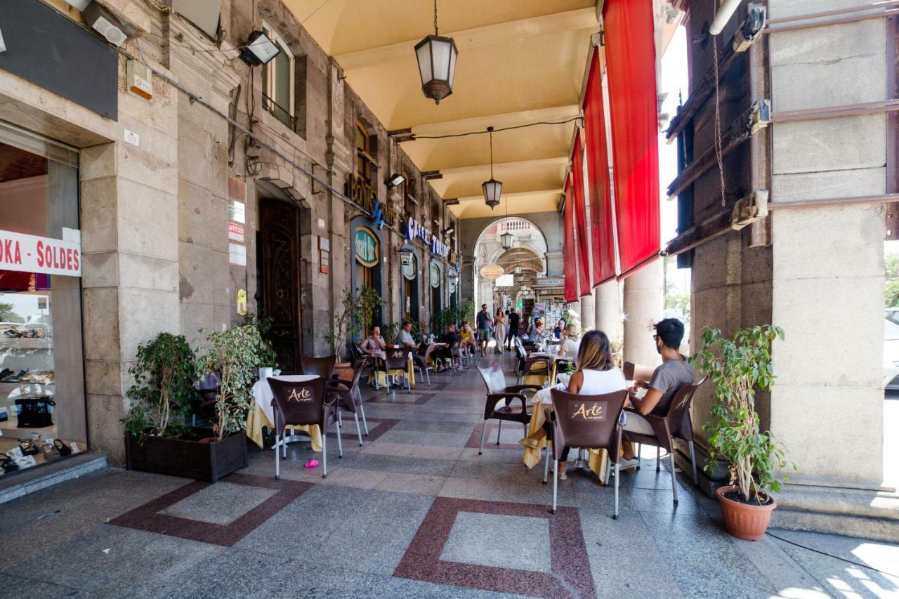 Hotel Aer Bj Vittoria กาญารี ภายนอก รูปภาพ